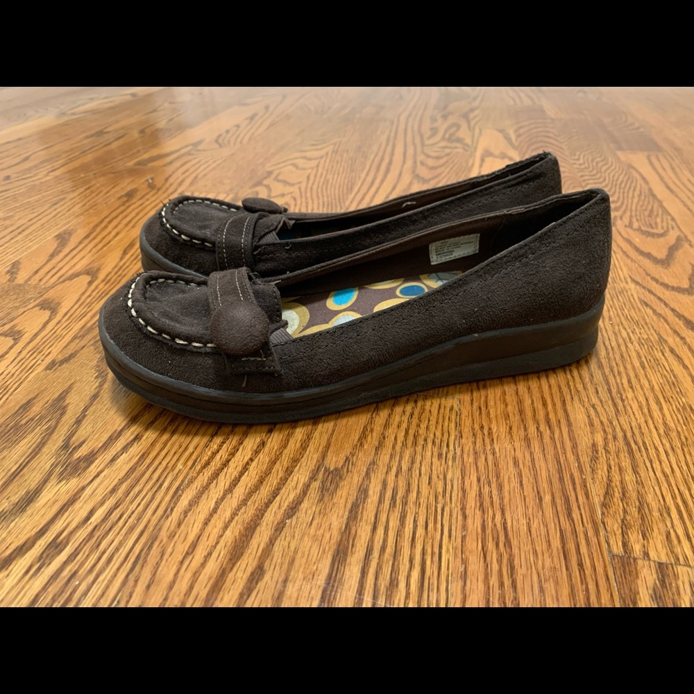 Xhilaration Size 9.5 Brown Loafers